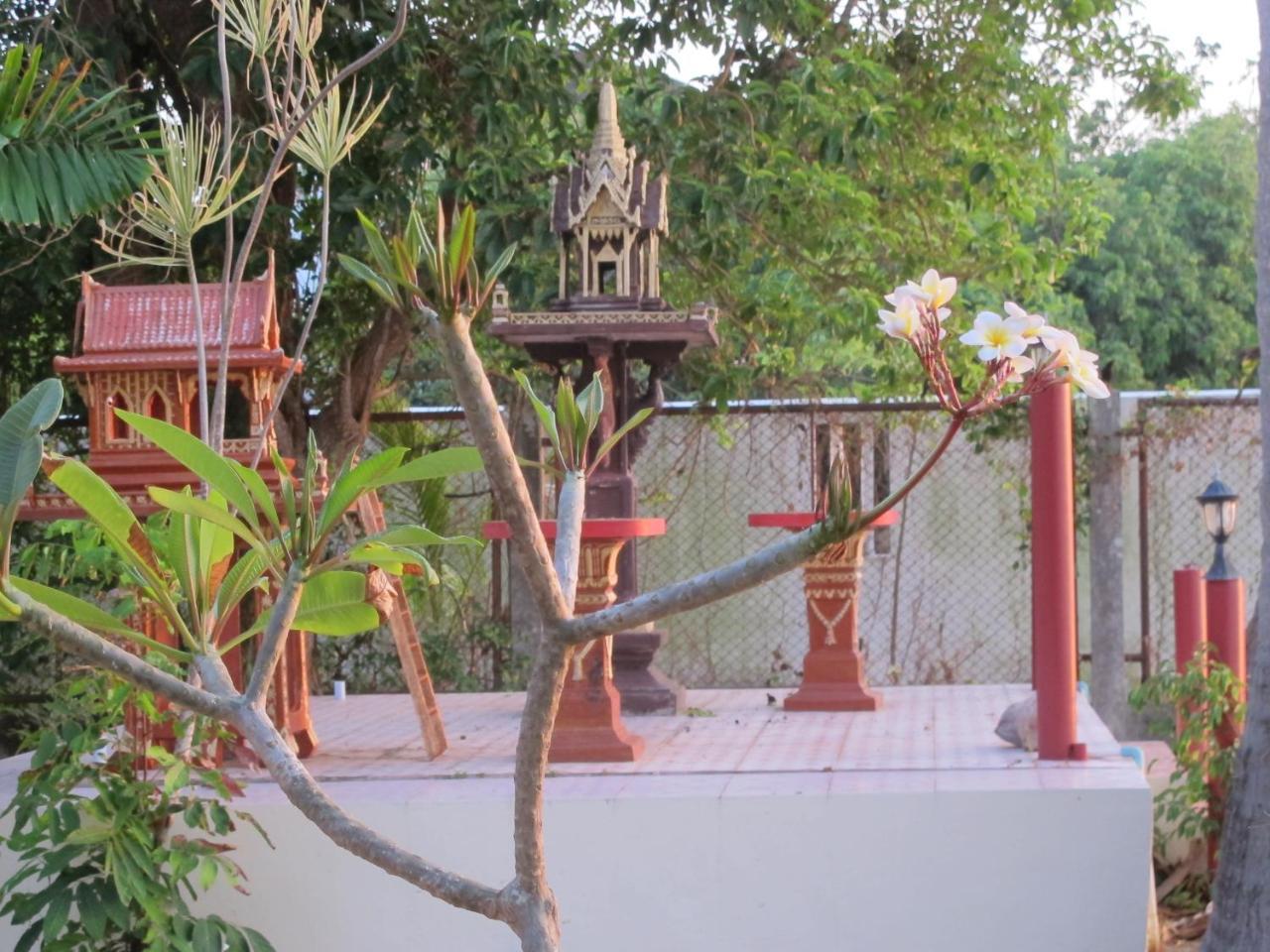 Villa Miracle Rawai Extérieur photo