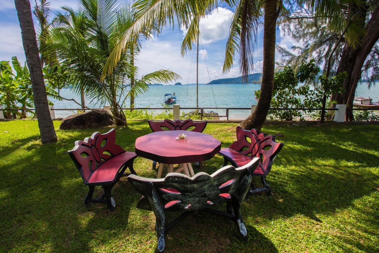Villa Miracle Rawai Extérieur photo