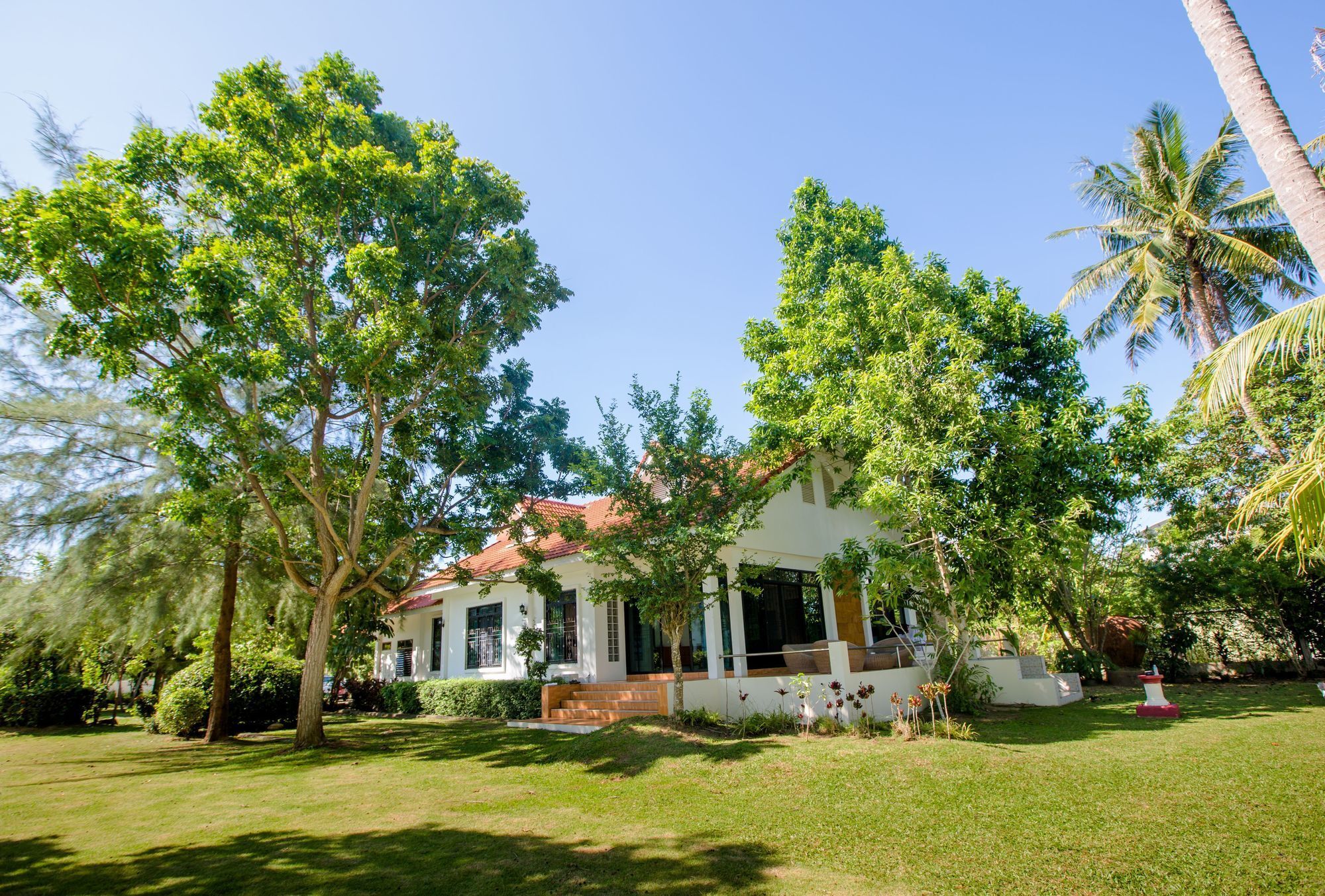 Villa Miracle Rawai Extérieur photo